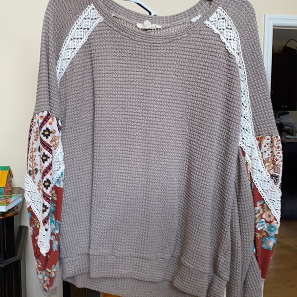 entro Tops - Entro Fall Print Long Sleeve Top Size Medium Purchased at Palmetto Moon